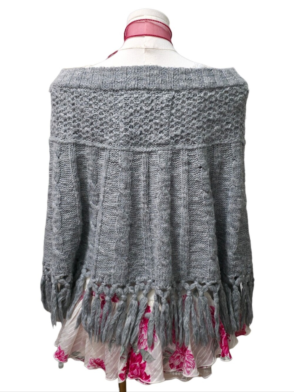 Abercrombie vintage grey knit wool blend fringe poncho with button detail - Picture 6 of 6